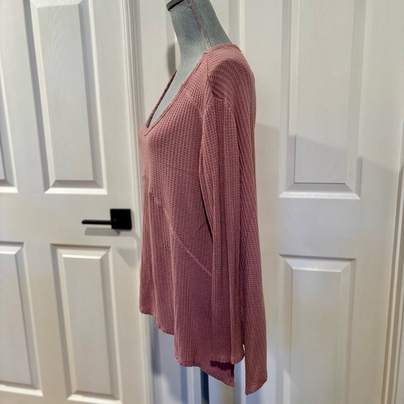 enough about me Women’s Long Sleeve Lightweight Top Size Medium - Picture 2 of 5